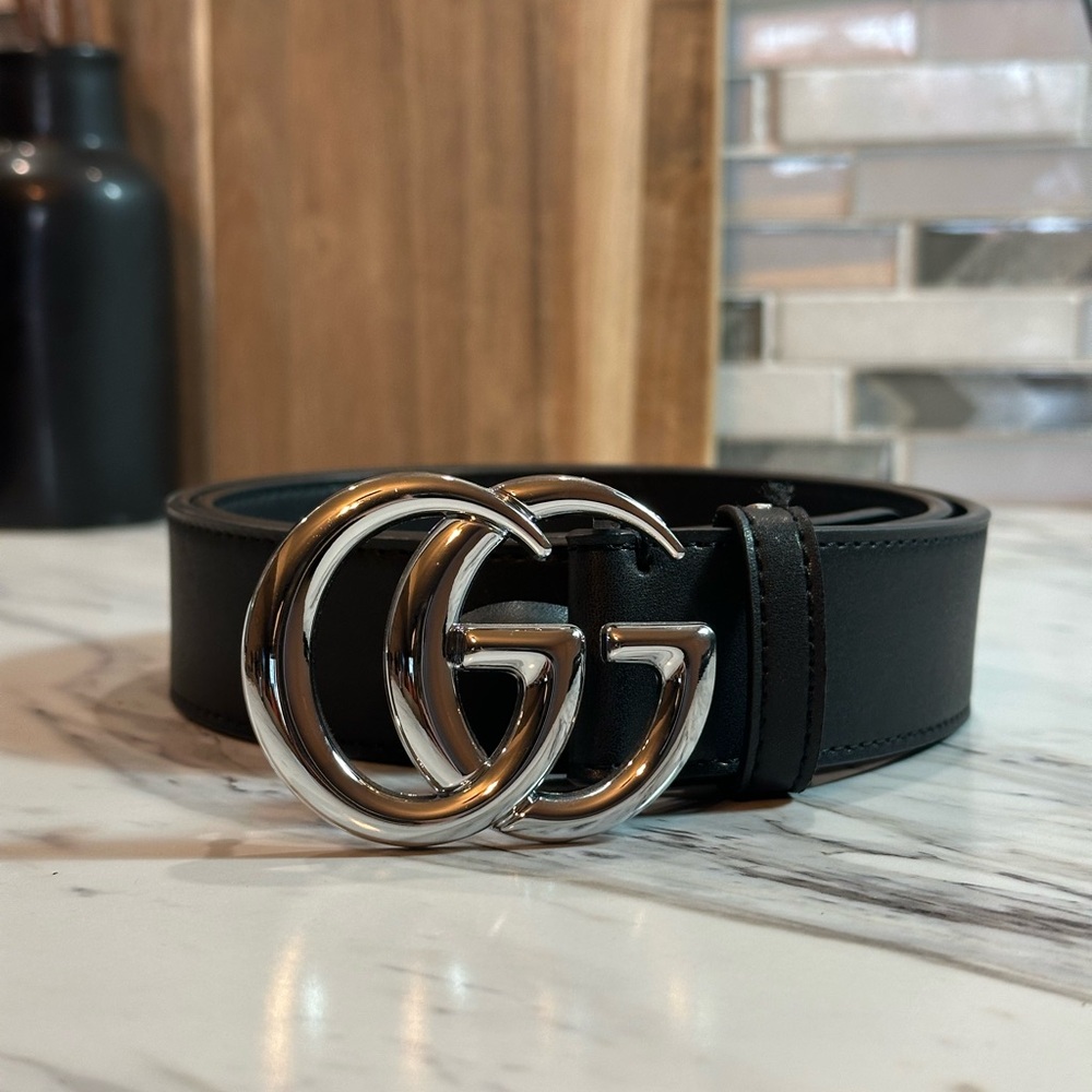 Gucci Black Leather Belt with Silver Double G Buckle - Never used **